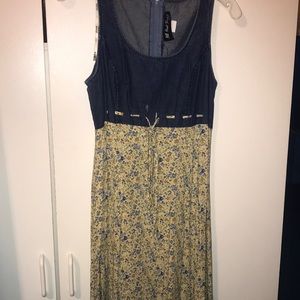 Dainty Floral Maxi Dress